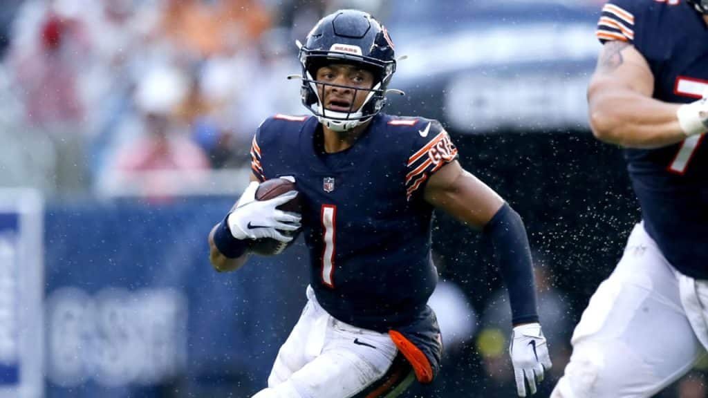 Justin Fields quiet confidence rallies the Bears over 49ers