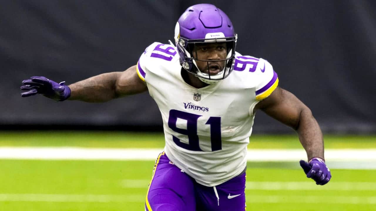 Chicago Bears sign pass rusher Yannick Ngakoue to one year deal