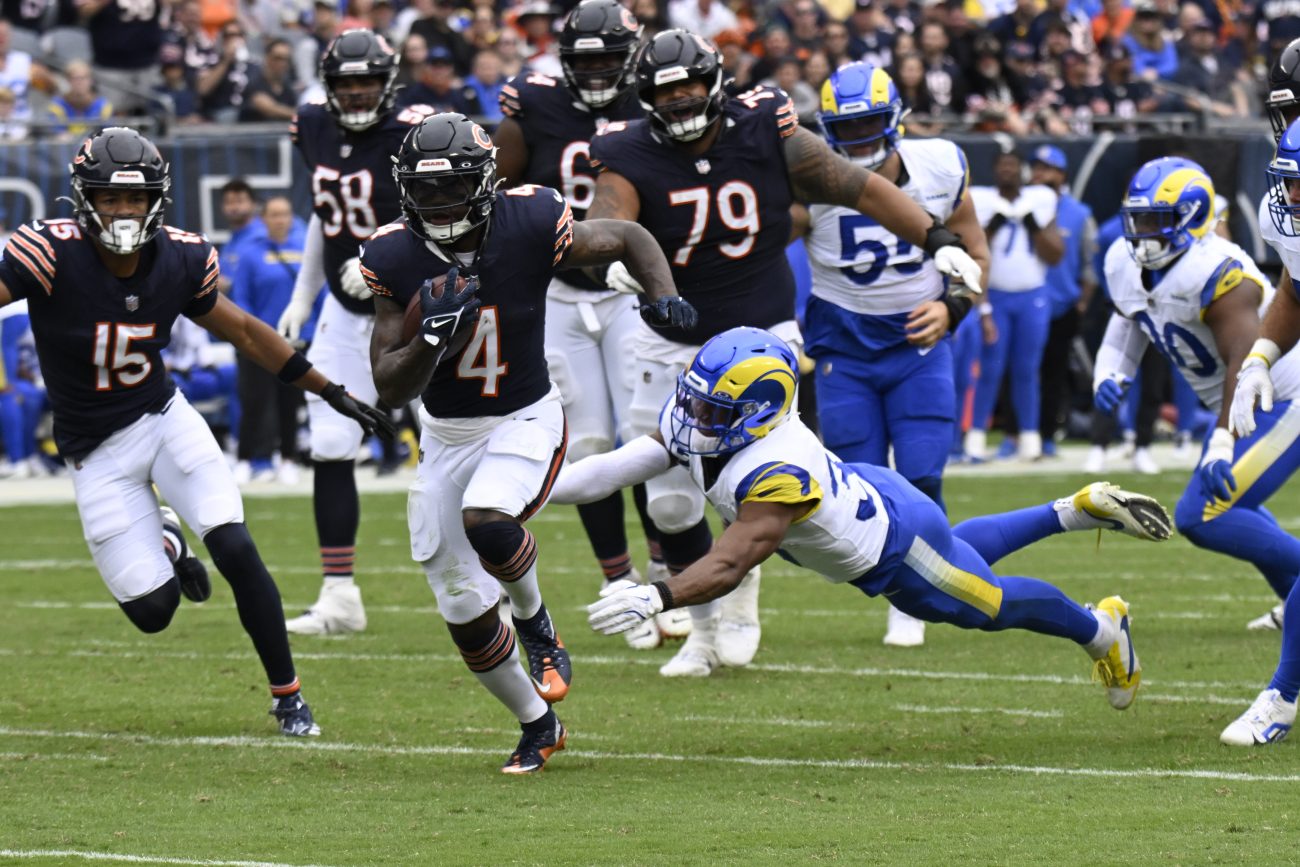 D’Andre Swift leads Bears run game