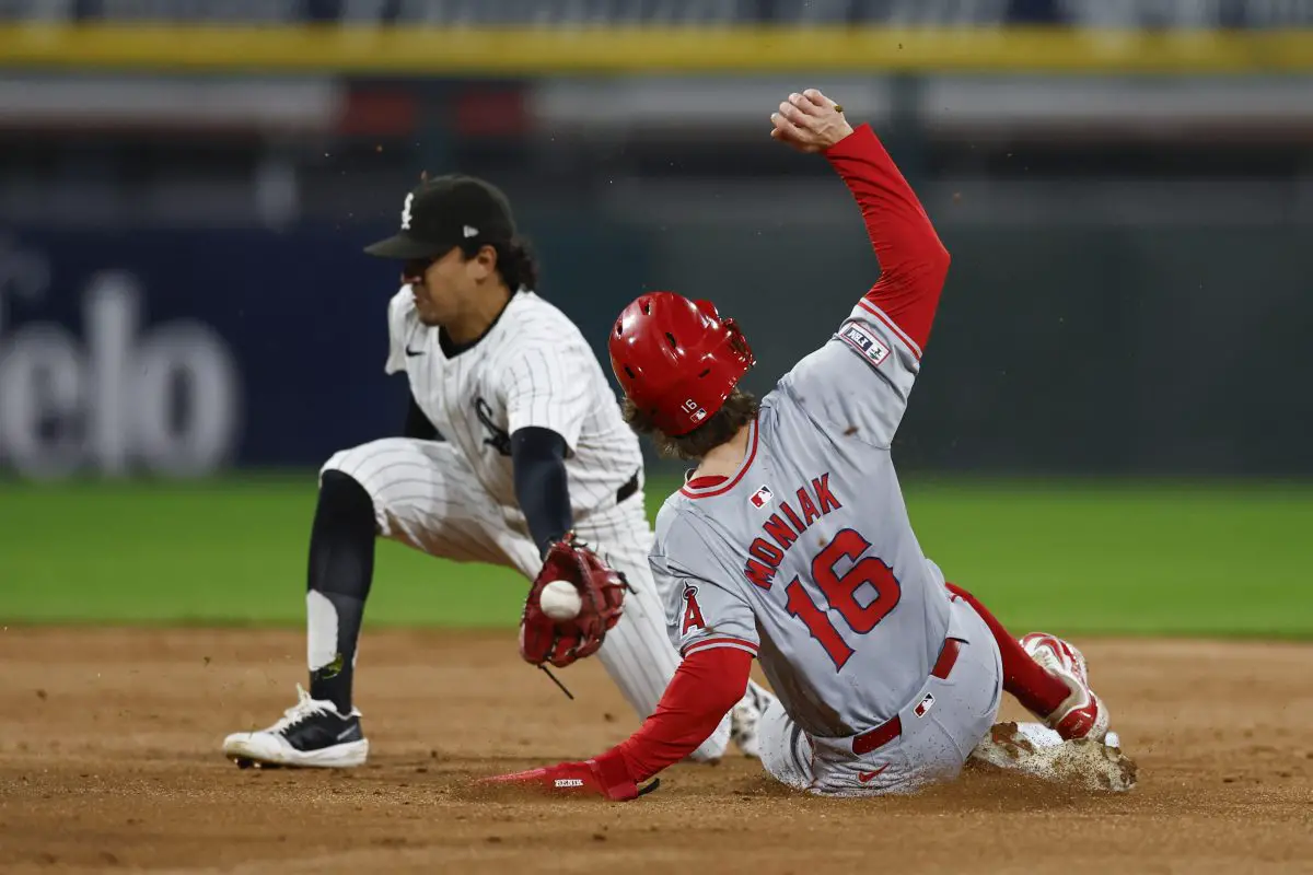 Chicago White Sox second Basemen Nicky Lopez finalist for 2024 Gold