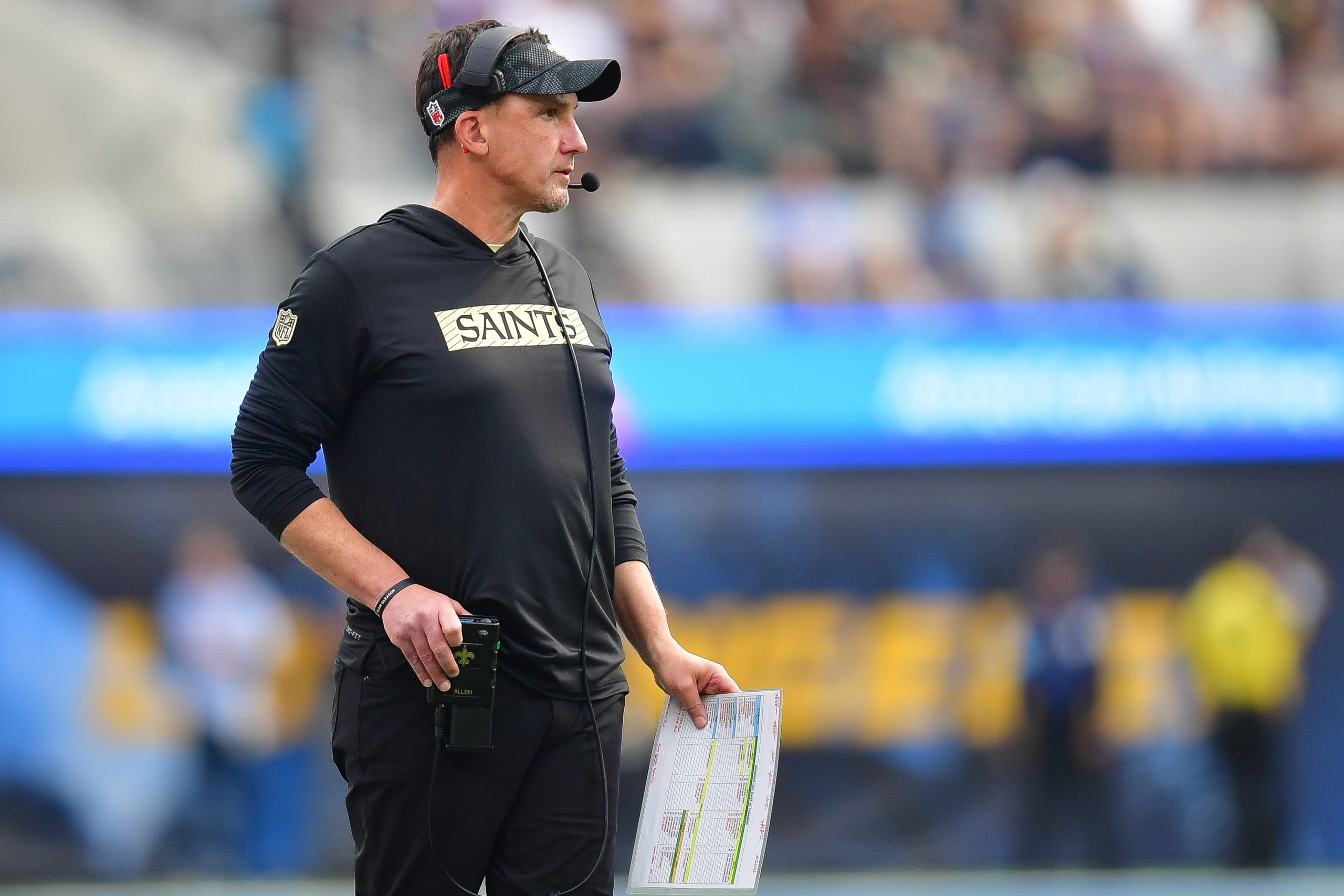 Dennis Allen’s best feature is his defensive line pass-rushing pressure