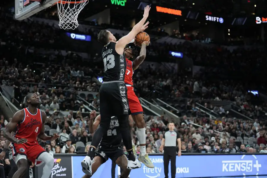 NBA: Los Angeles Clippers at San Antonio Spurs