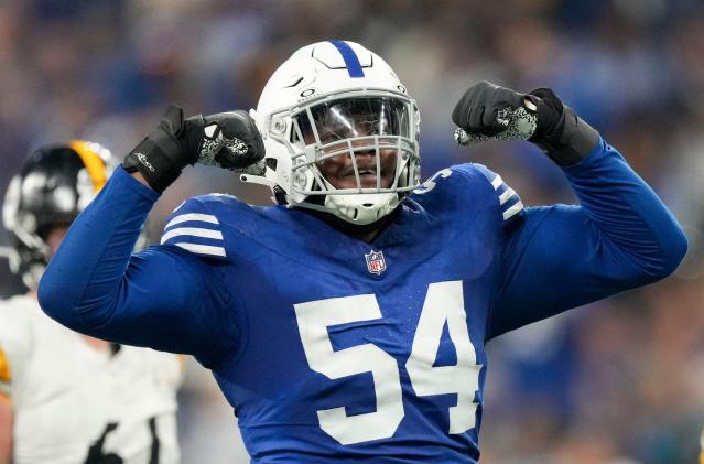 The Chicago Bears are set to sign Colts edge rusher Dayo Odeyingbo to a 3 year contract.