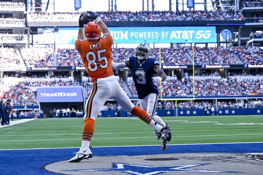 Chicago Bears Cole Kmet catching a touchdown against the Cowboys