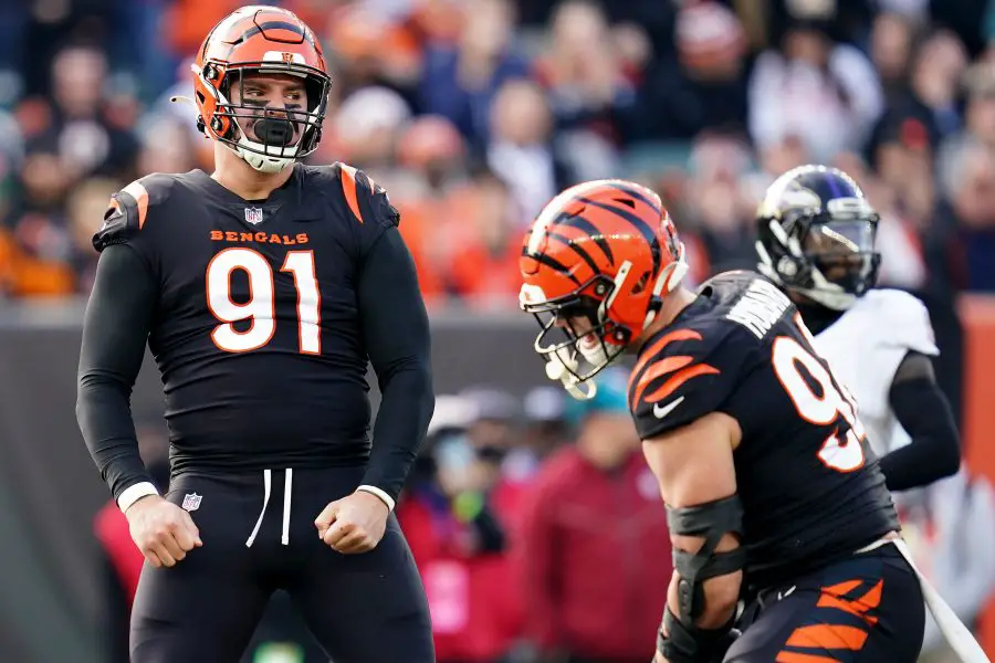 Bengals Trey Hendrickson celebrates a sack