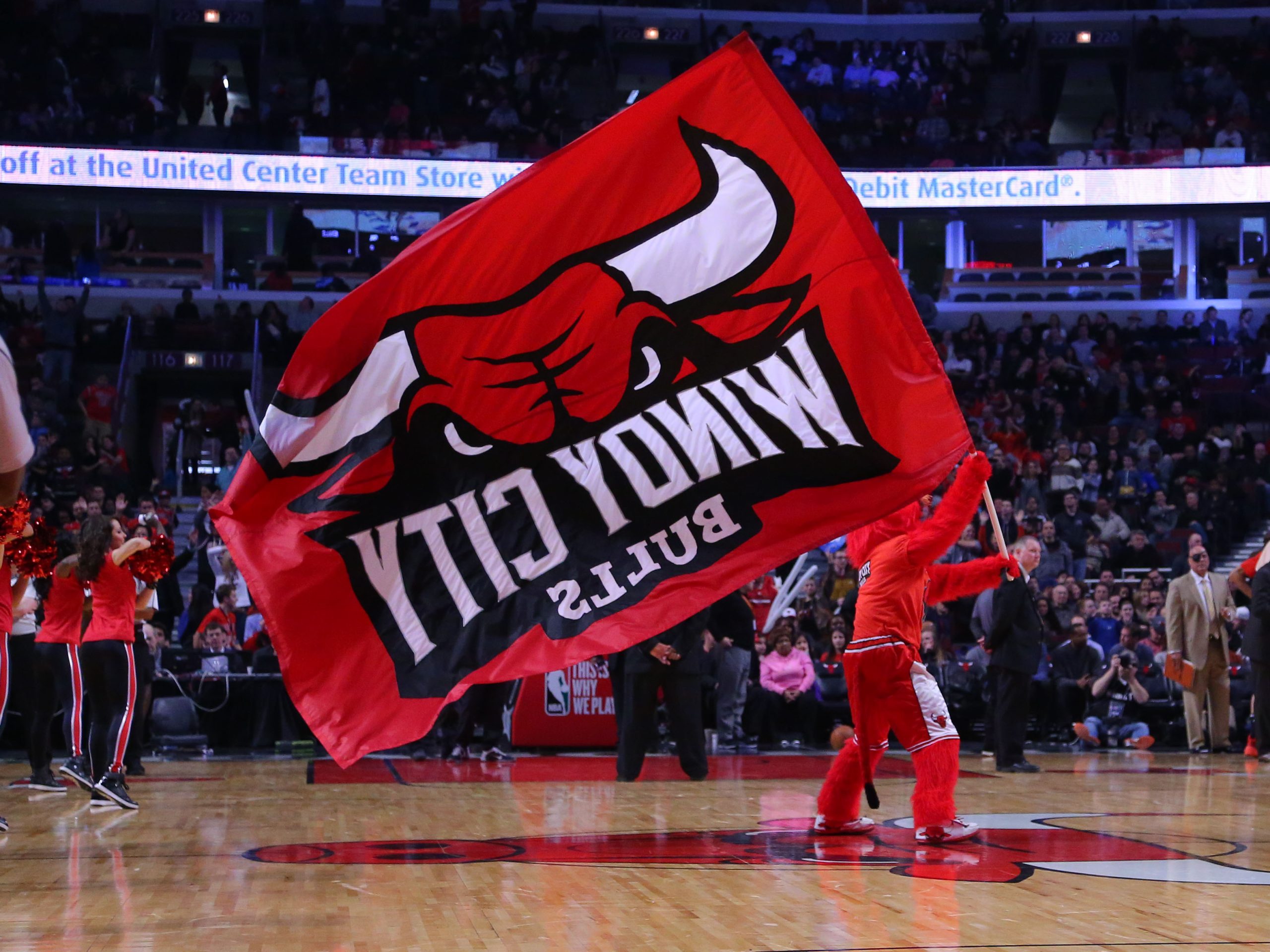 Chicago Bulls receive some terrible news in regards to their championship banners